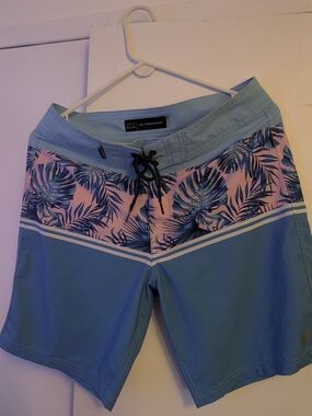Islandhaze Men’s Blue & Pink Tropical Panel Board Shorts